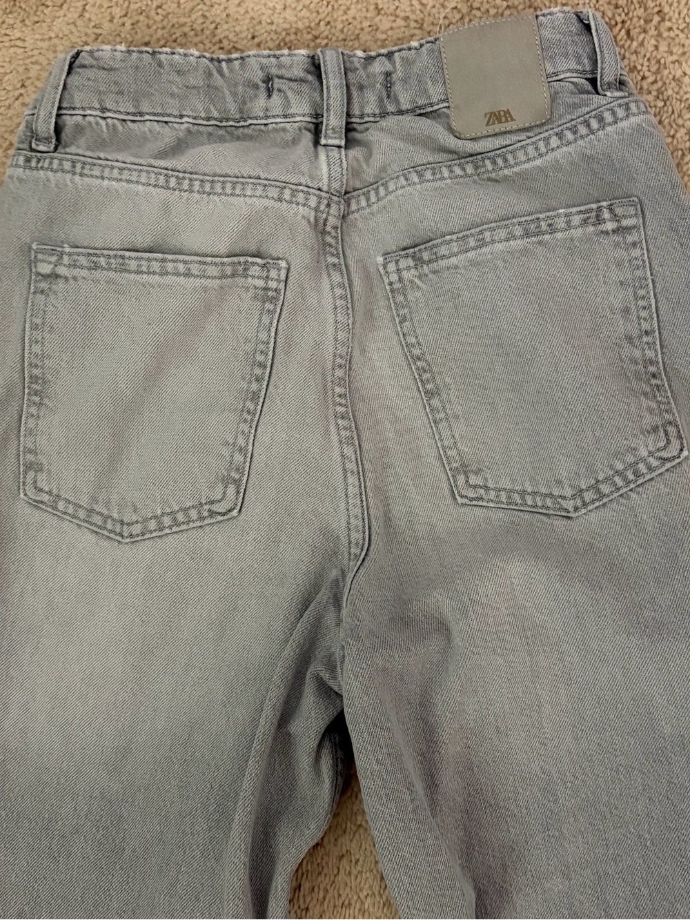 Zara High Rise Straight Jeans - Picture 2 of 4